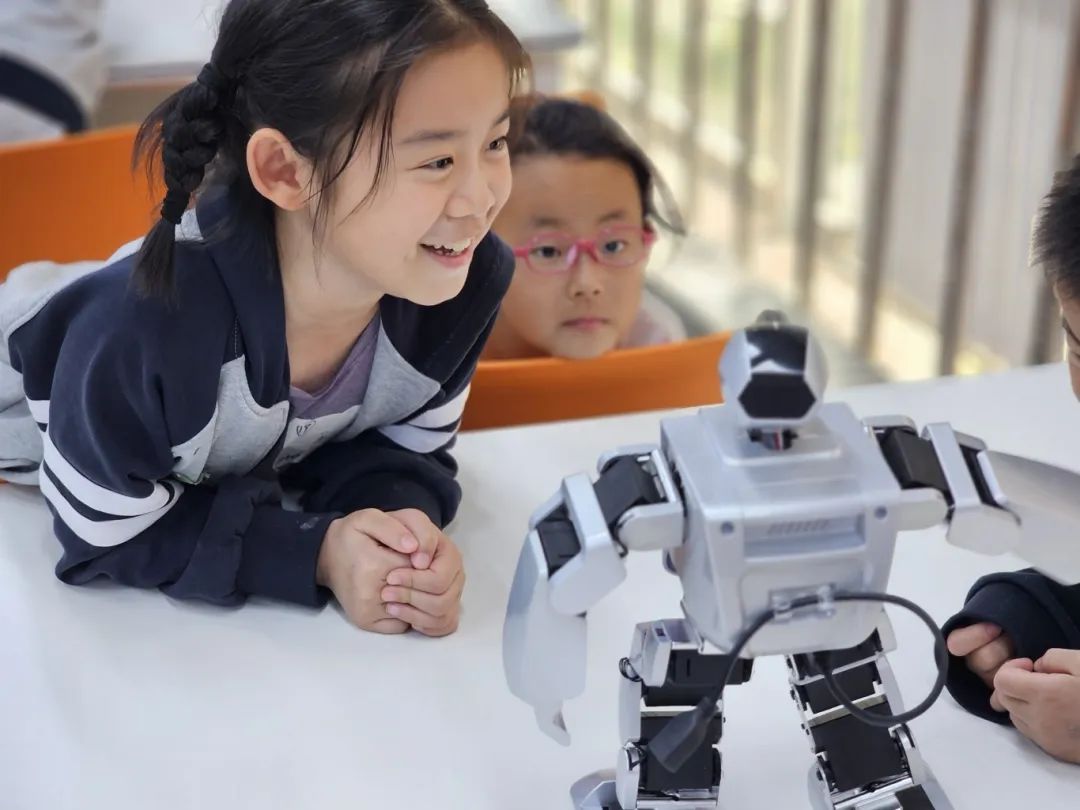 浪潮 機器人.jpg