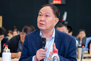 张雪龙
